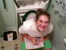 Girls Pissing