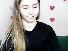 Beautiful Ukrainian Amateur Babe Taliasunshin On Webcam 2