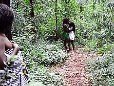 Curvy Ebony BFFs Lick Pussy Sloppy In Amateur Lesbian Hookup