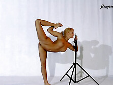 Flexible Blonde Slava Andreykina Hot Solo