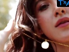 Shanaya Kapoor Sexy Scene in Shanaya Kapoor Photoshoot