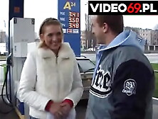 Polskie porno - Przygoda z hostessą ze stacji benzynowej