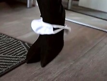 Charlie Dean is simmer down when Ohana Slim comes strutting into wearing an outfit designed to make every man look. How