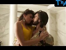Alia Bhatt Breasts Scene in Alia Bhatt Ranveer Singh All Liplock Hot Kissing Scenes