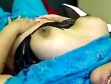 Sexy Indian Girl On Webcam Toys Her Pussy On Livecam