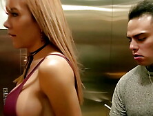 Alluring passionate sex at the rooftop with Lizzy Laynez OTS685