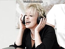 Dee Williams - big ass busty blonde MILF Dee Dee in amateur reality threesome