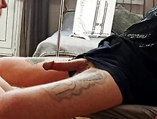 Girlfriend Does a Deep Blowjob and Gets a Mouthful of Yummy