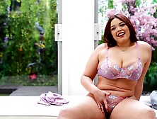 Scarlett Busty Curvy Girl Casting