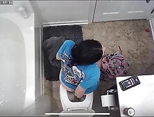 Spy Girlfriend Pooping