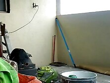 Leidenschaftliche Fickpause am Balkon