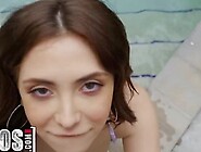 Mofos - Jane Wilde Flaunts Her Round Ass And Tight Body In The Streets Before She Gets Peter Green 'S Cock