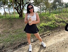 Encontré a mi hermanastra en las montañas y me la folle en mi mansion