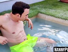 Granny Victoria Vera seduces a guest by the pool with her pussy