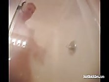 Diva Fingers Herself In The Shower