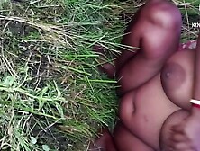 Desi Bhabhi Ne Maidan Mein Jakar Masti Ki