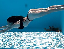 Flexible Romantic Underwater Teens Showing Big Pussy