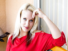 Blondie swallows a nice mouthful