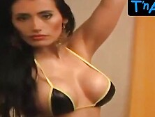 Macarena Petrelli Butt,  Breasts Scene In Chica Popular