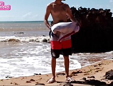 Nudismo na praia do Brasil, com pau rosa e gostoso